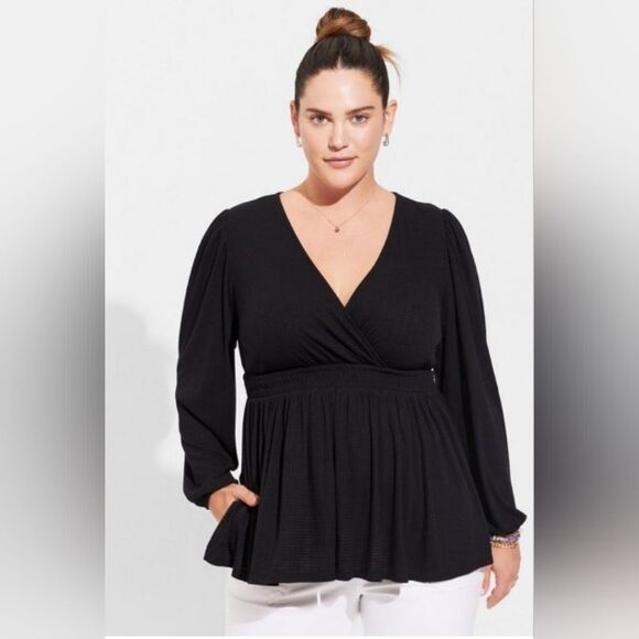 Torrid Textured Knit Surplice Puff Sleeve black Babydoll Top size 1X - Picture 1 of 7